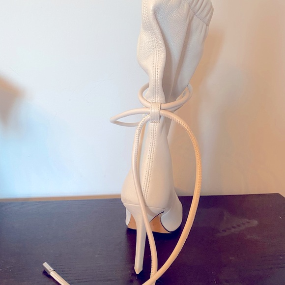 Beautiful Iro Paris White Hosta Boots - Picture 7 of 9